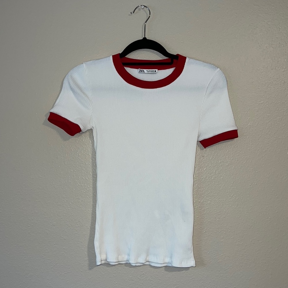 NWOT Zara Ribbed Ringer Tee Small
